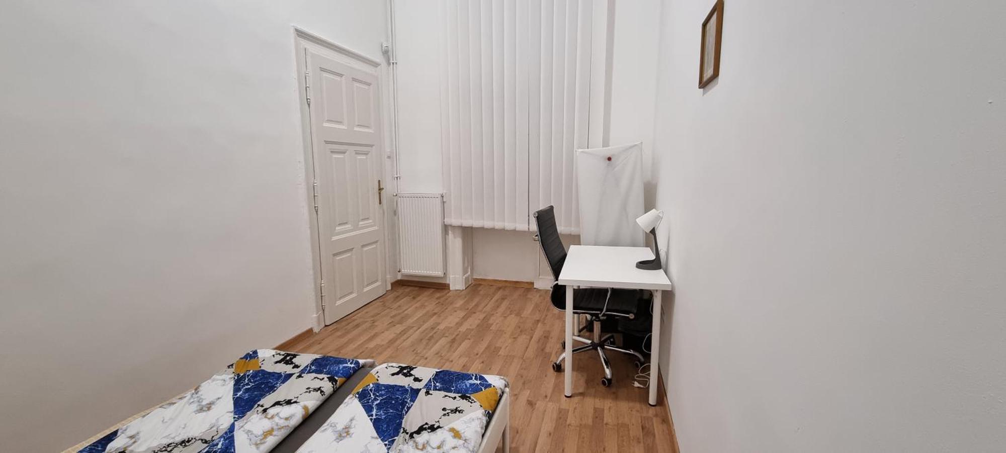Lookery Gazde/Camere de închiriat *